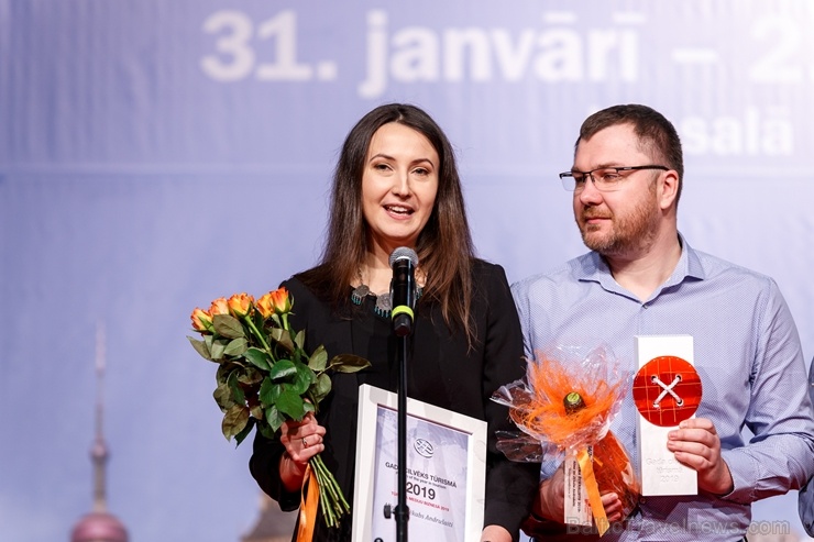 «Gada Cilvēks Tūrismā 2019» «TŪRISMA ŽURNĀLISTS 2019» - Alīna un Jēkabs Andrušaiti, Sapnumedniece.lv. Foto: Andrejs Terentjevs «Gada Cilvēks Tūrismā 2019» «TŪRISMA ŽURNĀLISTS 2019» - Alīna un Jēkabs Andrušaiti, Sapnumedniece.lv. Foto: Andrejs Terentjevs 276371