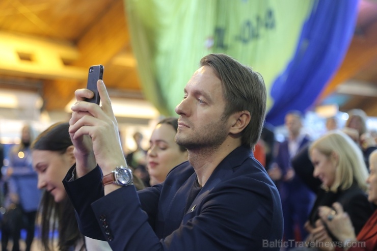 Jau 17. reizi tūrisma nozare pasniedz «Gada Cilvēks Tūrismā 2019» balvas 7 kategorijās. Foto: Rojs Maizītis Jau 17. reizi tūrisma nozare pasniedz «Gada Cilvēks Tūrismā 2019» balvas 7 kategorijās. Foto: Rojs Maizītis 276375