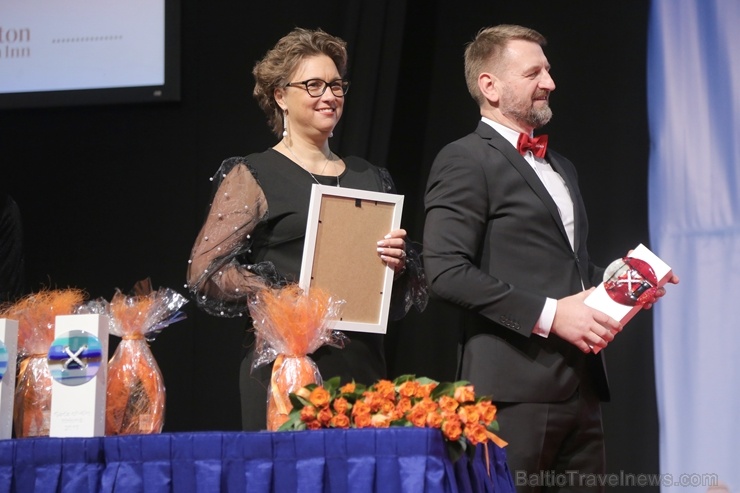 «Gada Cilvēks Tūrismā 2019» «RESTORĀNA VADĪTĀJS 2019» - Andris Reizenbergs, «Balzambārs». Foto: Rojs Maizītis «Gada Cilvēks Tūrismā 2019» «RESTORĀNA VADĪTĀJS 2019» - Andris Reizenbergs, «Balzambārs». Foto: Rojs Maizītis 276378