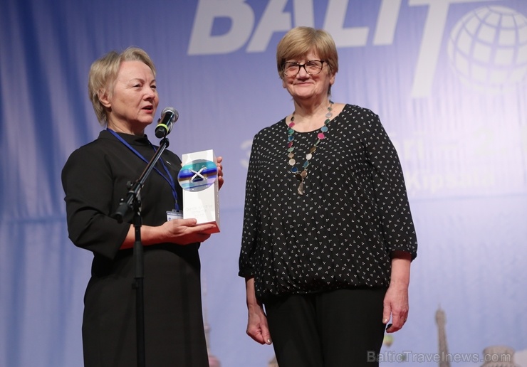 «Gada Cilvēks Tūrismā 2019» «PAR IEVĒROJAMU IEGULDĪJUMU TŪRISMA ATTĪSTĪBĀ» - Elga Griķīte, «TAS Baltics». Foto: Rojs Maizītis «Gada Cilvēks Tūrismā 2019» «PAR IEVĒROJAMU IEGULDĪJUMU TŪRISMA ATTĪSTĪBĀ» - Elga Griķīte, «TAS Baltics». Foto: Rojs Maizītis 276390