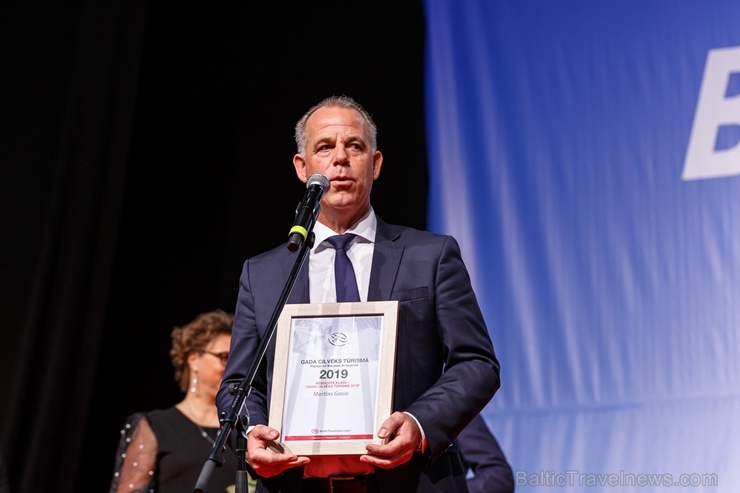 «Gada Cilvēks Tūrismā 2019» ABSOLŪTĀ KLASE - «GADA CILVĒKS TŪRISMĀ 2019» – Martins Gauss, airBaltic. Foto: Andrejs Terentjevs «Gada Cilvēks Tūrismā 2019» ABSOLŪTĀ KLASE - «GADA CILVĒKS TŪRISMĀ 2019» – Martins Gauss, airBaltic. Foto: Andrejs Terentjevs 276404