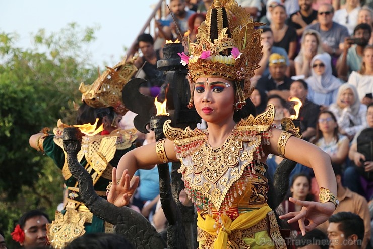Travelnews.lv apmeklē Bali teātra izrādi par noslēpumaino zelta briedi. Atbalsta: «Turkish Airlines» un «365 Brīvdienas» Travelnews.lv apmeklē Bali teātra izrādi par noslēpumaino zelta briedi. Atbalsta: «Turkish Airlines» un «365 Brīvdienas» 276868