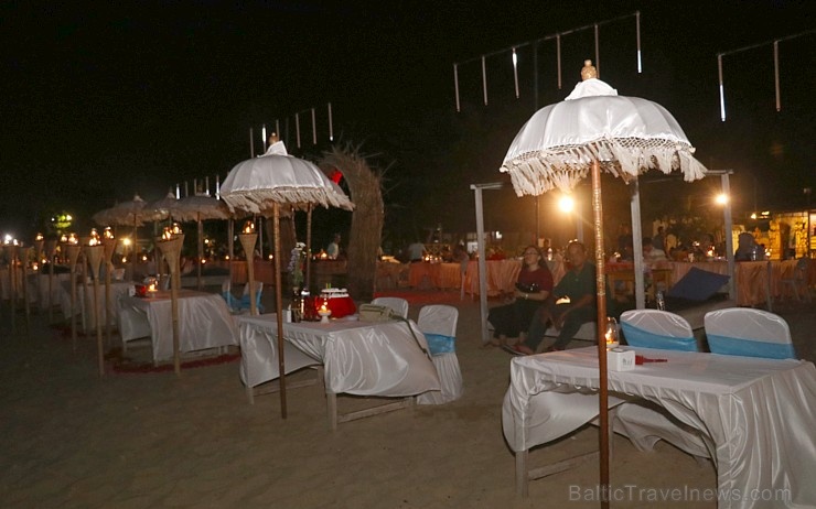 Travelnews.lv vakariņo Indijas okeāna pludmales restorānā «The Cuisine Cafe». «Turkish Airlines» un «365 Brīvdienas» Travelnews.lv vakariņo Indijas okeāna pludmales restorānā «The Cuisine Cafe». «Turkish Airlines» un «365 Brīvdienas» 277158
