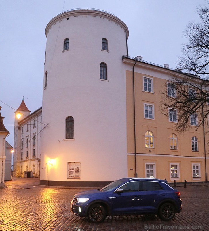 Travelnews.lv ar 300 zirgspēku jaudīgu «VW T-Roc R» apceļo Latviju 278078