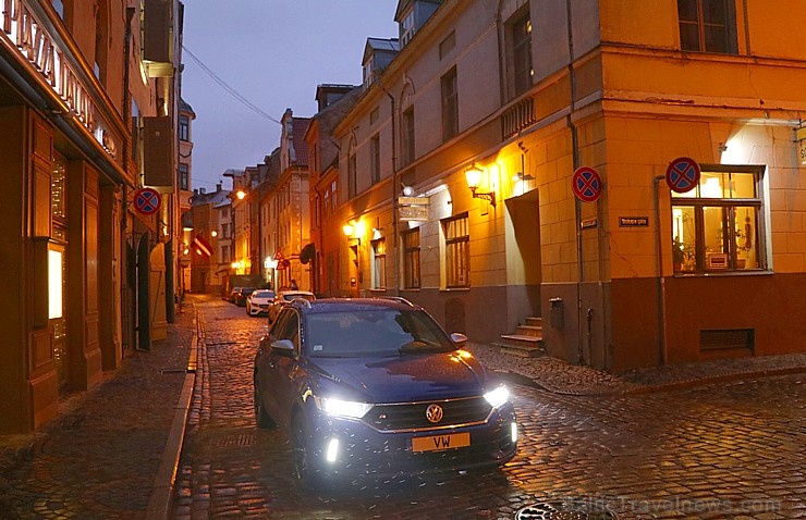 Travelnews.lv ar 300 zirgspēku jaudīgu «VW T-Roc R» apceļo Latviju 278079