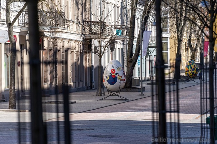 Daugavpils straujiem soļiem sagaida pavasara atnākšanu, tāpēc Daugavpils pilsētas mākslinieki ir optimistiski noskaņoti un sāk izrotāt pilsētu Lieldie Daugavpils straujiem soļiem sagaida pavasara atnākšanu, tāpēc Daugavpils pilsētas mākslinieki ir optimistiski noskaņoti un sāk izrotāt pilsētu Lieldie 280251