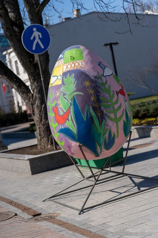 Daugavpils straujiem soļiem sagaida pavasara atnākšanu, tāpēc Daugavpils pilsētas mākslinieki ir optimistiski noskaņoti un sāk izrotāt pilsētu Lieldie Daugavpils straujiem soļiem sagaida pavasara atnākšanu, tāpēc Daugavpils pilsētas mākslinieki ir optimistiski noskaņoti un sāk izrotāt pilsētu Lieldie 280253