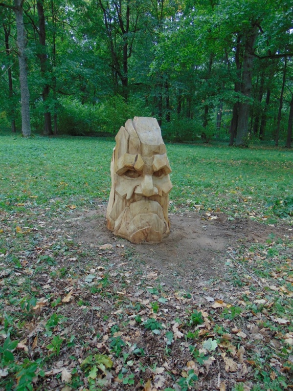 Riebiņu novada Galēnu pagasta Galēnu muižas kungu mājas priekšā atrodas franču dārzu stilā veidots regulāra plānojuma parks, kurā izveidota Filozofija Riebiņu novada Galēnu pagasta Galēnu muižas kungu mājas priekšā atrodas franču dārzu stilā veidots regulāra plānojuma parks, kurā izveidota Filozofija 280410