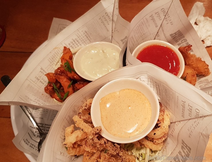 Travelnews.lv Bali nakts dzīvē iepazīst ielas restorānu «Bubba Gump Shrimp».  «Turkish Airlines» un «365 Brīvdienas» 280823