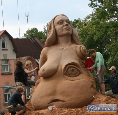 Festivāls „Magic Sand” atjaunos tieši pirms 15 gadiem Jūrmalā aizsākto smilšu tēlniecības tradīciju, kad pirmo reizi Latvijā skulptūras no smiltīm tēl Festivāls „Magic Sand” atjaunos tieši pirms 15 gadiem Jūrmalā aizsākto smilšu tēlniecības tradīciju, kad pirmo reizi Latvijā skulptūras no smiltīm tēl 15169