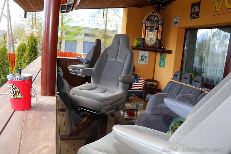 Travelnews.lv apmeklē Ogrē izcilu autofanu un ballīšu izklaides vietu «VoyagerClub» 282005
