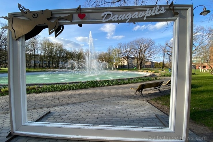 Daugavpilī ieslēgta pilsētas galvenā strūklaka Dubrovina parkā 282307