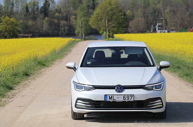 Travelnews.lv apceļo Latgali un Pierīgu ar jauno «Volkswagen Golf 8 1.5 eTSI» 282663