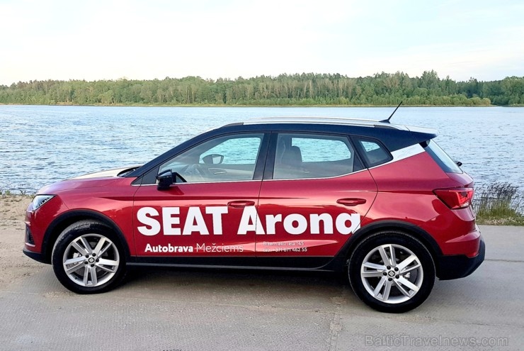 Travelnews.lv apceļo Latviju ar spānisko «Seat Arona» 284203