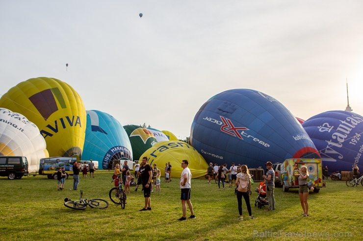 Viļņa ir viena retajā galvaspilsētām Eiropā, kas veic gaisa balonu lidojumus virs pilsētas 284245