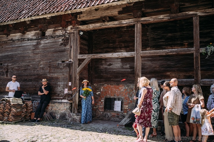 Ar košu atklāšanas pasākumu kādā no senajām Liepājas centra noliktavām durvis apmeklētājiem vēris jauns tūrisma objekts – izzinošs piedzīvojums Ar košu atklāšanas pasākumu kādā no senajām Liepājas centra noliktavām durvis apmeklētājiem vēris jauns tūrisma objekts – izzinošs piedzīvojums