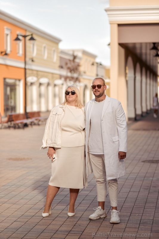Slepenībā turētais baltais pikniks šajā gadā notika modes zīmolu outlet ciematā Via Jurmala Outlet Village Slepenībā turētais baltais pikniks šajā gadā notika modes zīmolu outlet ciematā Via Jurmala Outlet Village 287198