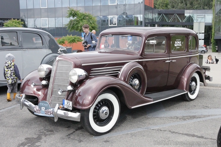 2020. gada 25. jūlijā no Rīgas Motormuzeja uz Cēsīm startēja retro auto parāde 2020. gada 25. jūlijā no Rīgas Motormuzeja uz Cēsīm startēja retro auto parāde