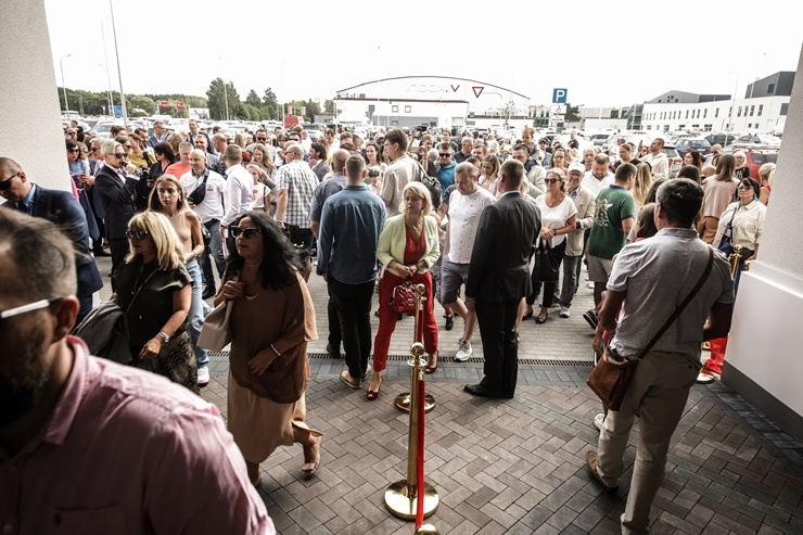 Pierīgā atklāj Baltijā lielāko outlet ciematu 288355