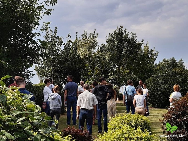 «Atvērtās dienas laukos», ko organizē lauku tūrisma asociācija Lauku ceļotājs ir lauku apceļošanas un iepazīšanas pasākums, kas jau kļuvis par tradīci «Atvērtās dienas laukos», ko organizē lauku tūrisma asociācija Lauku ceļotājs ir lauku apceļošanas un iepazīšanas pasākums, kas jau kļuvis par tradīci 289541