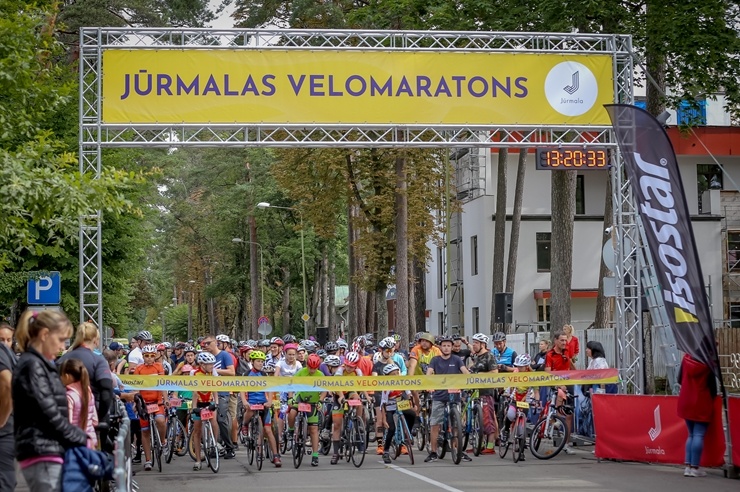 Dzintaros norisinājās jau desmitais Jūrmalas velomaratons, kas kopā pulcējis vairāk nekā 1500 dalībnieku Dzintaros norisinājās jau desmitais Jūrmalas velomaratons, kas kopā pulcējis vairāk nekā 1500 dalībnieku 289998