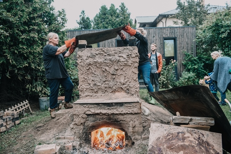 Tradicionālo prasmju apgūšanas pasākums «Satiec savu meistaru 2020» pulcē kuplu interesentu loku Tradicionālo prasmju apgūšanas pasākums «Satiec savu meistaru 2020» pulcē kuplu interesentu loku 290468