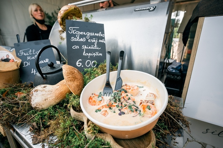 Iepazīsti pirmo Street Food festivālu Daugavpilī, kas notika 12.09.2020. Foto: Andrejs Jemeļjanovs Iepazīsti pirmo Street Food festivālu Daugavpilī, kas notika 12.09.2020. Foto: Andrejs Jemeļjanovs 290991