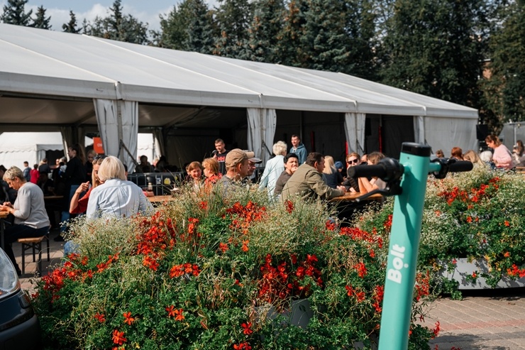Iepazīsti pirmo Street Food festivālu Daugavpilī, kas notika 12.09.2020. Foto: Andrejs Jemeļjanovs Iepazīsti pirmo Street Food festivālu Daugavpilī, kas notika 12.09.2020. Foto: Andrejs Jemeļjanovs 291001