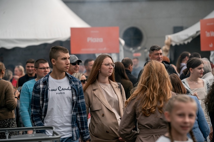 Iepazīsti pirmo Street Food festivālu Daugavpilī, kas notika 12.09.2020. Foto: Andrejs Jemeļjanovs Iepazīsti pirmo Street Food festivālu Daugavpilī, kas notika 12.09.2020. Foto: Andrejs Jemeļjanovs 291005