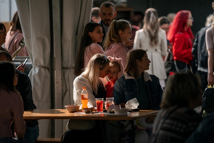 Iepazīsti pirmo Street Food festivālu Daugavpilī, kas notika 12.09.2020. Foto: Andrejs Jemeļjanovs Iepazīsti pirmo Street Food festivālu Daugavpilī, kas notika 12.09.2020. Foto: Andrejs Jemeļjanovs 291007