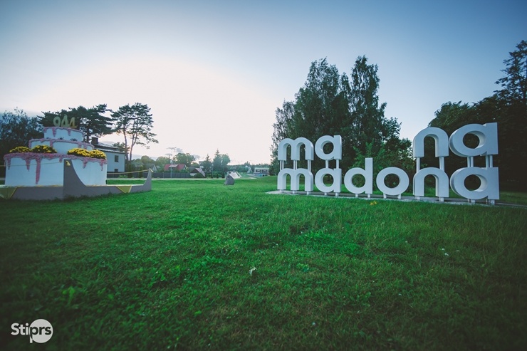 Fotogrāfs Māris Stiprais piefiksē rudenīgās noskaņas Madonā 291016