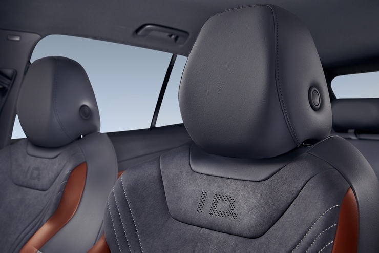 Volkswagen prezentē pirmo pilnīgi elektrisko apvidnieku – ID.4 291278