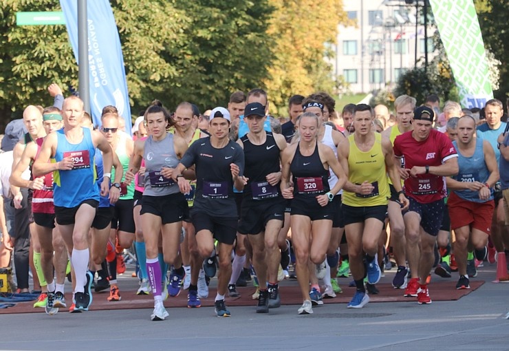Ogrē 27.09.2020 skrējēji sacenšas vairākās distancēs «Izskrien Ogri 2020» 291560