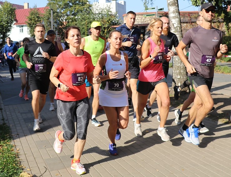 Ogrē 27.09.2020 skrējēji sacenšas vairākās distancēs «Izskrien Ogri 2020» 291565