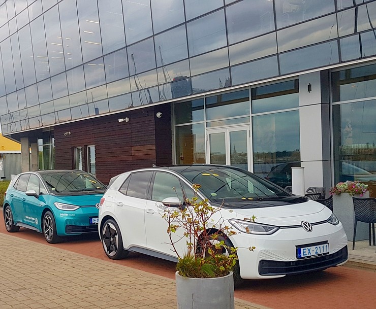 «Volkswagen Latvija» Pārdaugavas restorānā «Osta» saturīgi prezentē jauno «VW ID.3» Foto:
Samsung Galaxy Note 8 «Volkswagen Latvija» Pārdaugavas restorānā «Osta» saturīgi prezentē jauno «VW ID.3» Foto:
Samsung Galaxy Note 8 292169