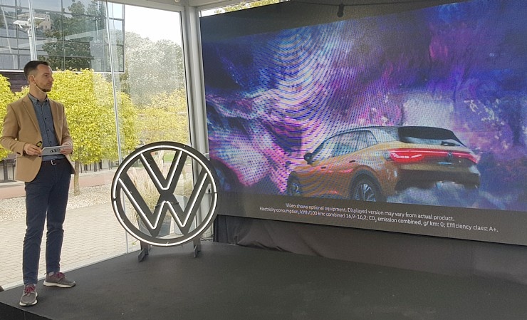 «Volkswagen Latvija» Pārdaugavas restorānā «Osta» saturīgi prezentē jauno «VW ID.3» Foto:
Samsung Galaxy Note 8 «Volkswagen Latvija» Pārdaugavas restorānā «Osta» saturīgi prezentē jauno «VW ID.3» Foto:
Samsung Galaxy Note 8 292176