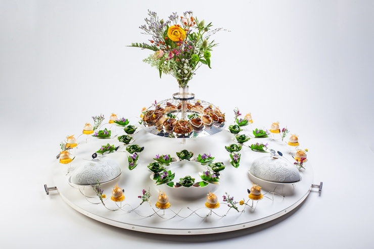Iepazīsti 54 pavāru konkursa «Bocuse dor Europe 2020» ēdienus no Tallinas - ZVIEDRIJA. Foto: bocusedor.com Iepazīsti 54 pavāru konkursa «Bocuse dor Europe 2020» ēdienus no Tallinas - ZVIEDRIJA. Foto: bocusedor.com 292677