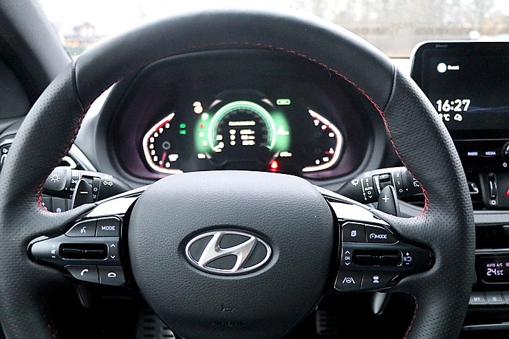 Travelnews.lv ar jauno Dievidkorejas golfa klases spēkratu  - «Hyundai i30» apceļo Latgali 294111