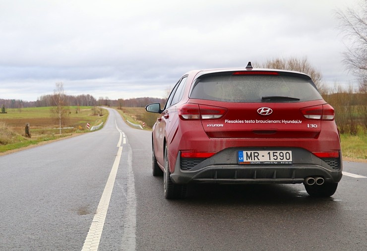 Travelnews.lv ar jauno Dievidkorejas golfa klases spēkratu  - «Hyundai i30» apceļo Latgali 294125