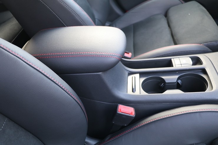 Travelnews.lv ar jauno Dievidkorejas golfa klases spēkratu  - «Hyundai i30» apceļo Latgali 294148