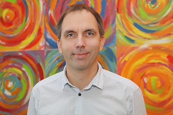 LIELĀ INTERVIJA: Esam ciemos pie ceļojumu aģentūras «Ceļojumu bode» vadītāja Kaspara Gēgera