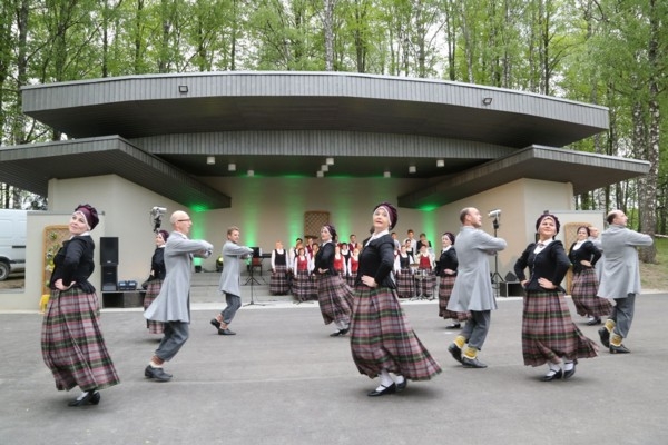 17. maijs vēsturē: Atdzimst Dupurkalna estrāde Valdermārpilī