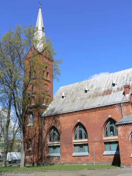 Rezeknes-Svetas-Trisvienibas-Evangeliski-luteriska-baznica Rēzeknes Svētās Trīsvienības Evanģēliski luteriskā baznīca